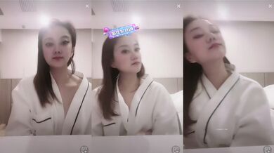 【抖Y福利】疯狂抖Y多个疯狂妹子，作死大尺度，抠B、揉乳、挤奶美女大实话 (1)